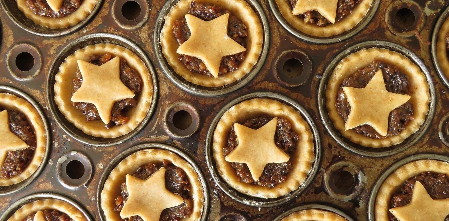 a batch of allergen-free mince pies fresh out the oven